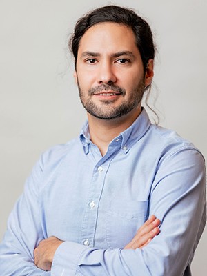 Postdoctoral scholar Pablo Zubieta